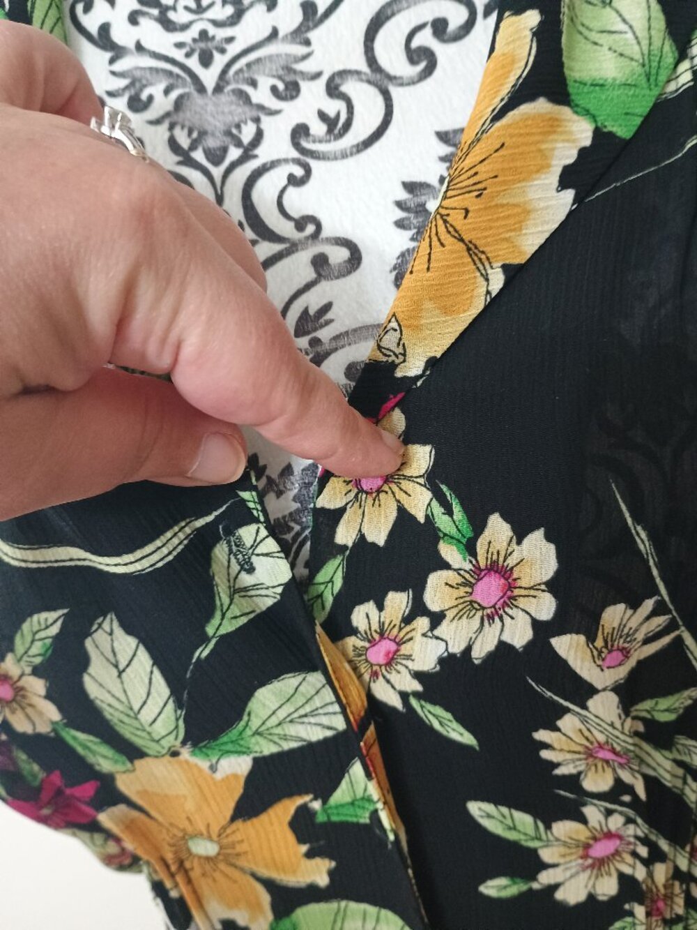 Michele Michelle Black Floral Midi Skirt Set Size Med/Lg - Picture 4 of 16